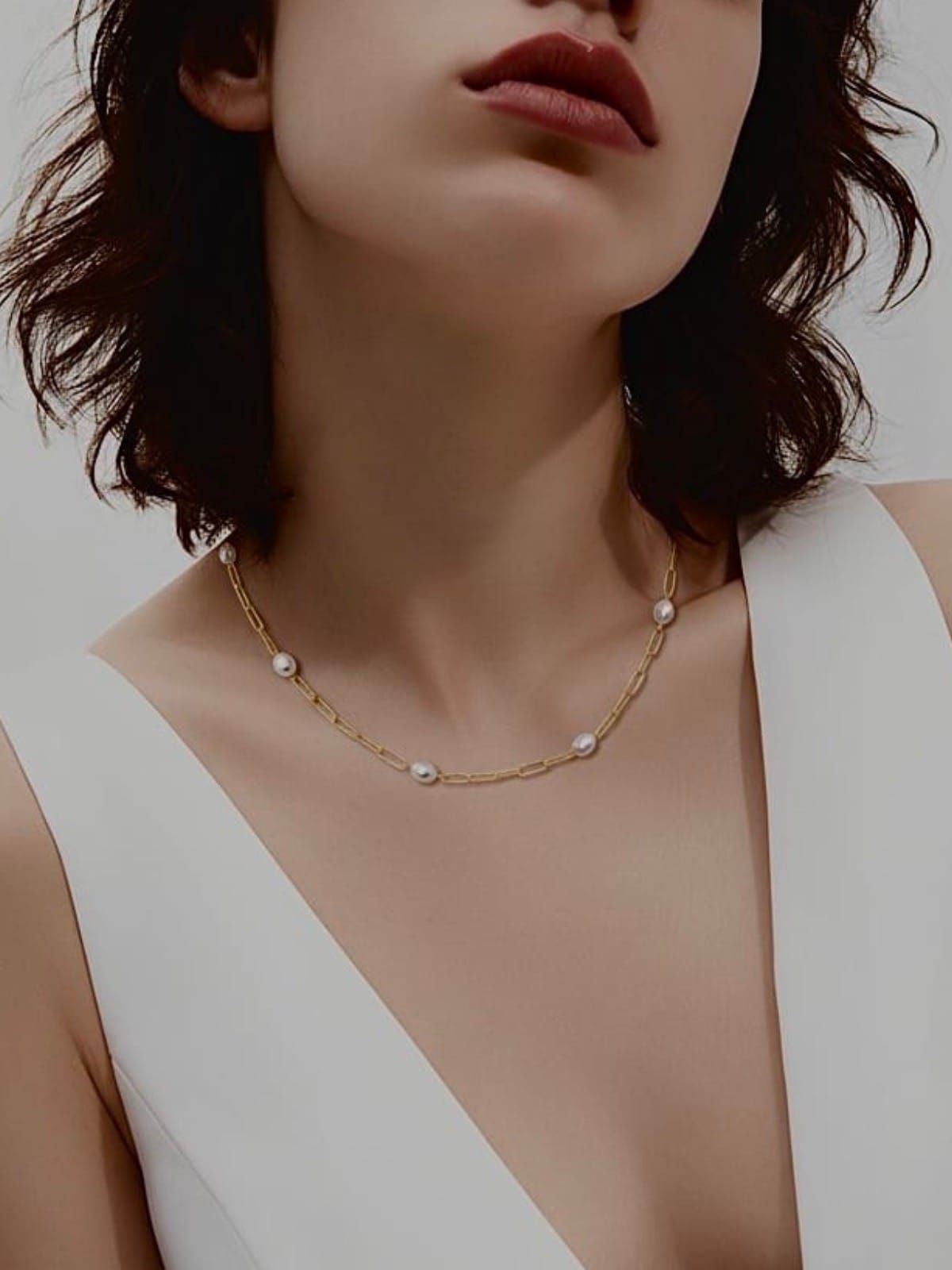 Naszyjnik srebrny pozłacany prostokątny z naturalnymi perłami