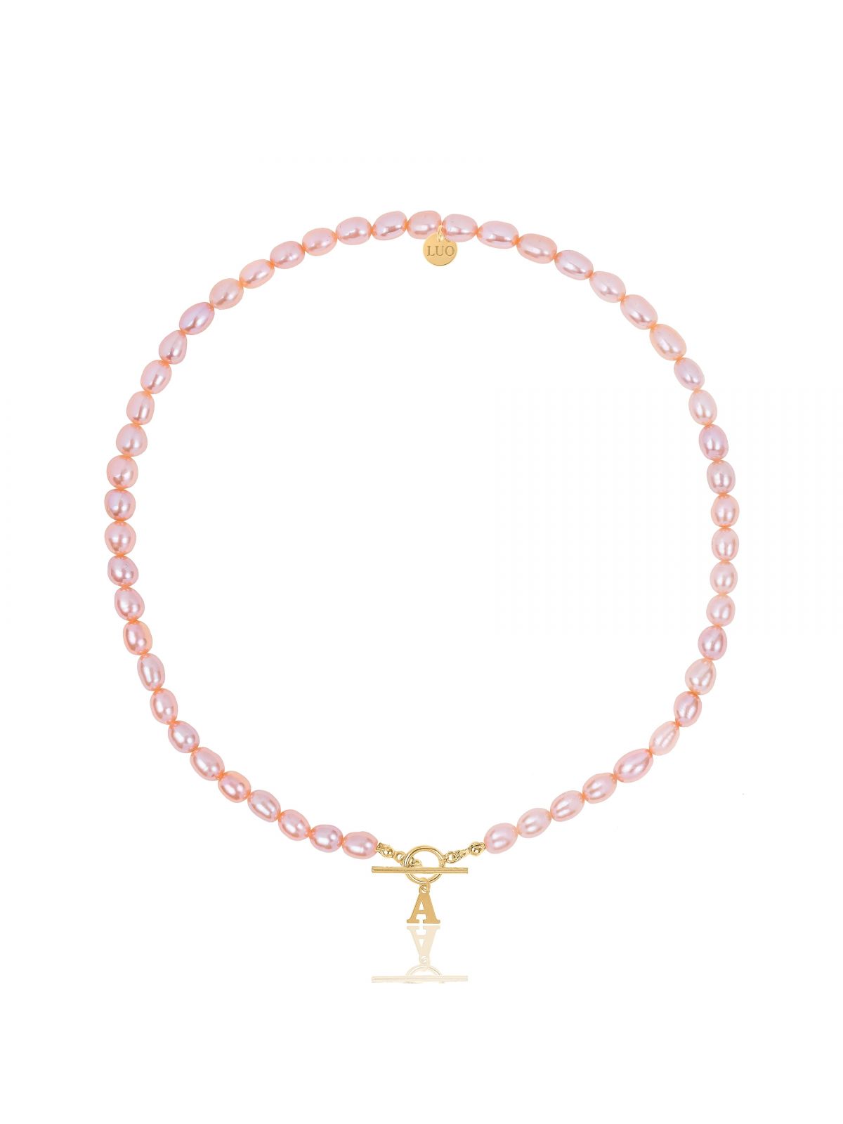 Naszyjnik z naturalnych różowych pereł z pozłacaną literką