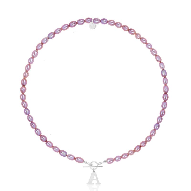 Naszyjnik z naturalnych fioletowych pereł ze srebrną dużą literką