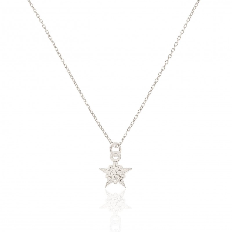 Naszyjnik srebrny z ozdobną gwiazdką